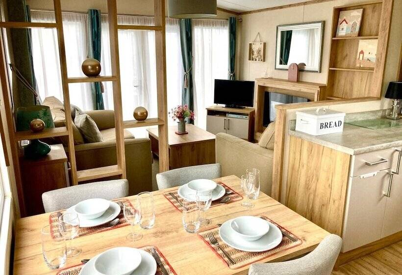 Hotel Luxurious Comfort At 102, Duckpool Lodge In Bude