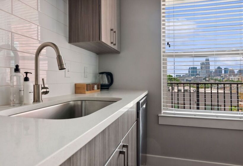 Kasa At Cortland Noda Charlotte