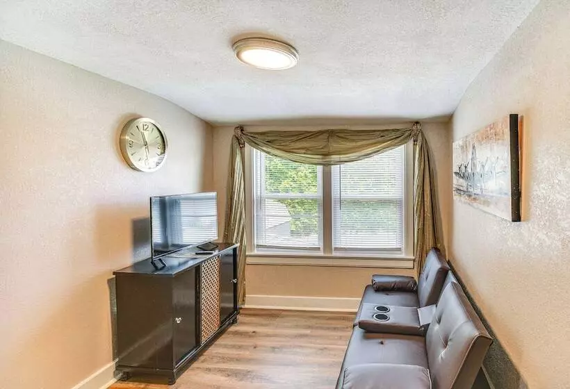 Modern Cape Charles Home: 1 Mi To Kiptopeke Beach!