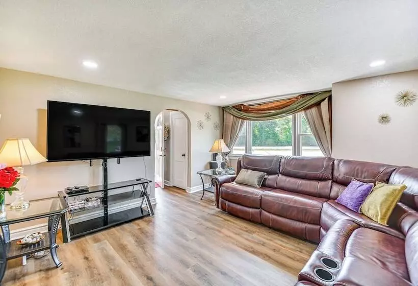 Modern Cape Charles Home: 1 Mi To Kiptopeke Beach!