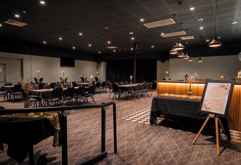 فندق على الطريق Unanderra