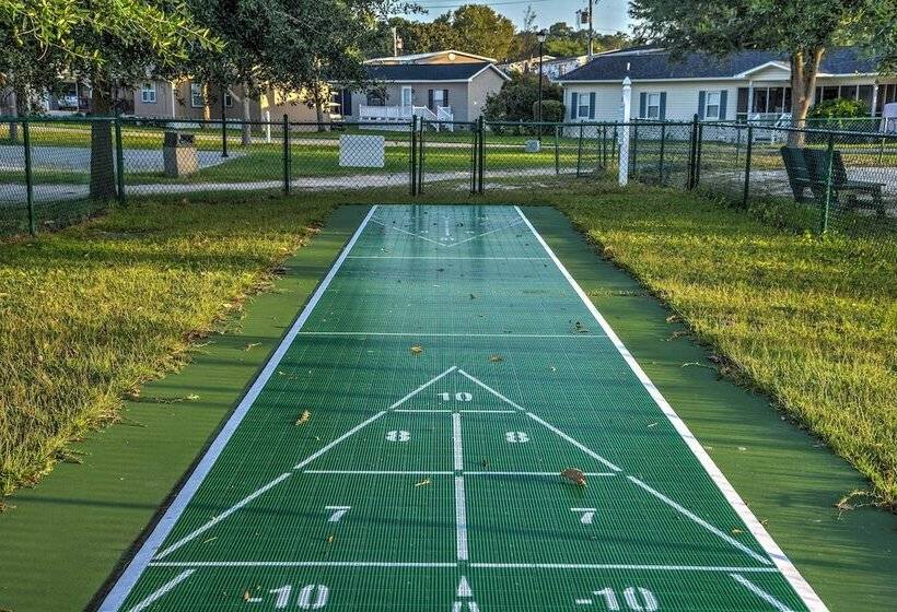 Walk To Ocean: Myrtle Beach Home W/ Screened Porch