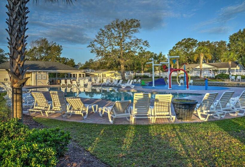 Walk To Ocean: Myrtle Beach Home W/ Screened Porch
