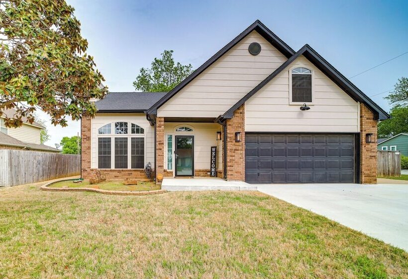Peace & Tranquility  Home, 2 Mi To Downtown Tulsa
