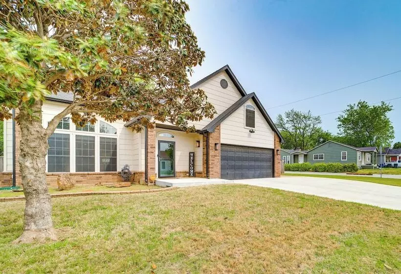 Peace & Tranquility  Home, 2 Mi To Downtown Tulsa