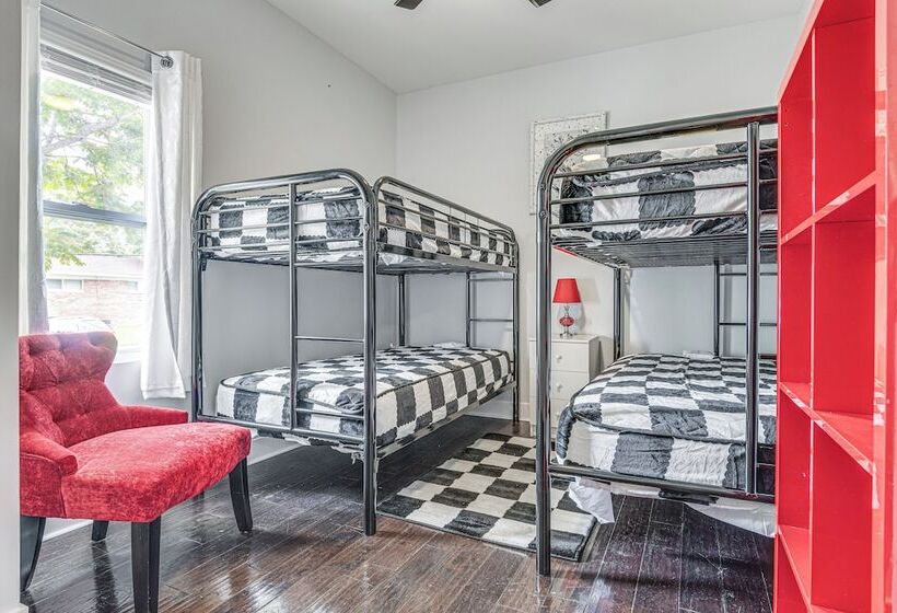 Quiet Home W/ Deck ~ 4 Mi To Downtown Indy