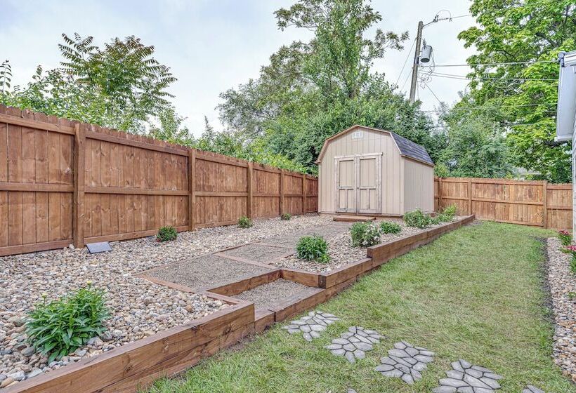 Quiet Home W/ Deck ~ 4 Mi To Downtown Indy