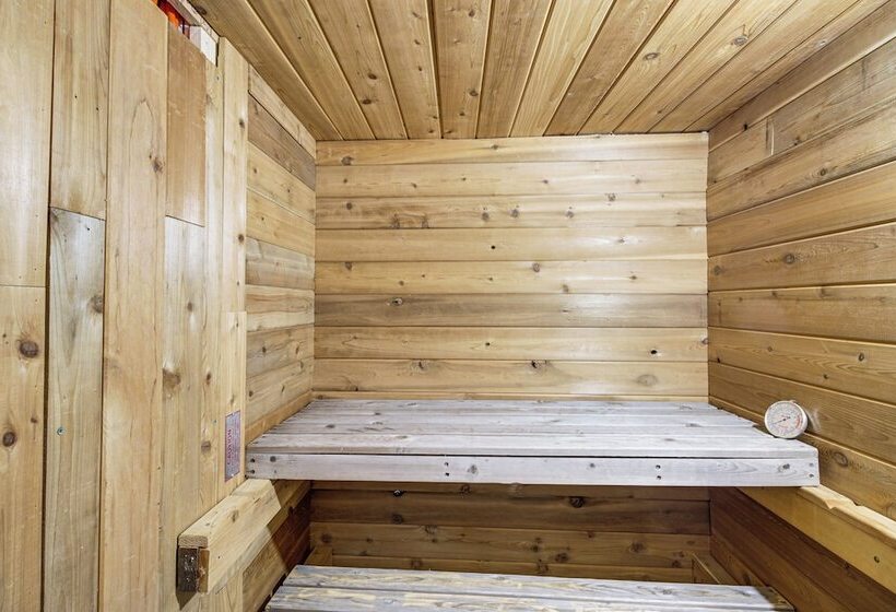 Lakefront Brainerd Escape W/ Games: Dogs Allowed!