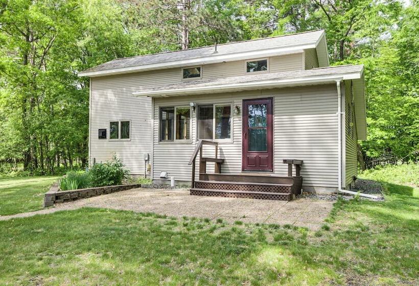 Lakefront Brainerd Escape W/ Games: Dogs Allowed!