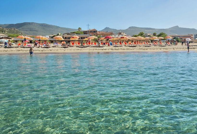 Residence With Private Beach In Bosa Marina Just 100 Meters From The Sea