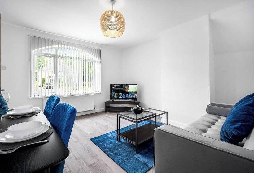 إقامة 3 Bed House/free Parking/contractors/families