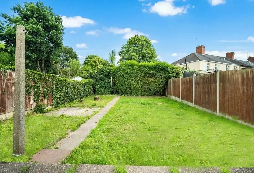 Residenssi 3 Bed House/free Parking/contractors/families