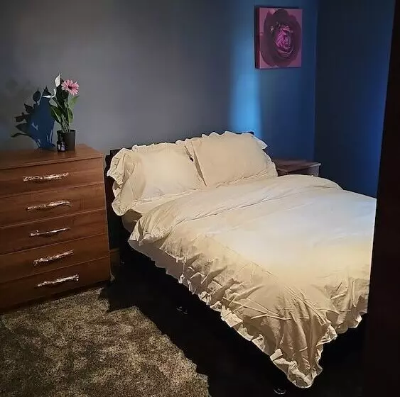 Residenssi Delightful Space View Farmhouse Astronauts Lodge