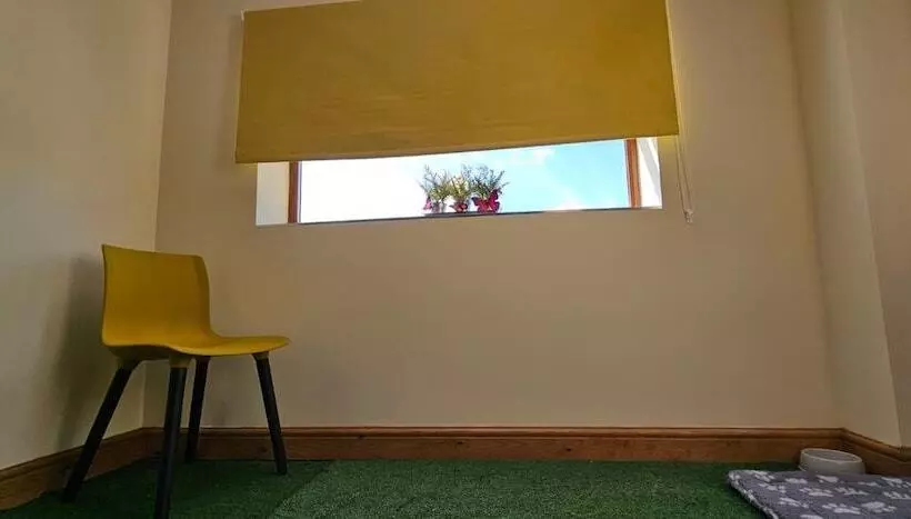 Residenssi Delightful Space View Farmhouse Astronauts Lodge