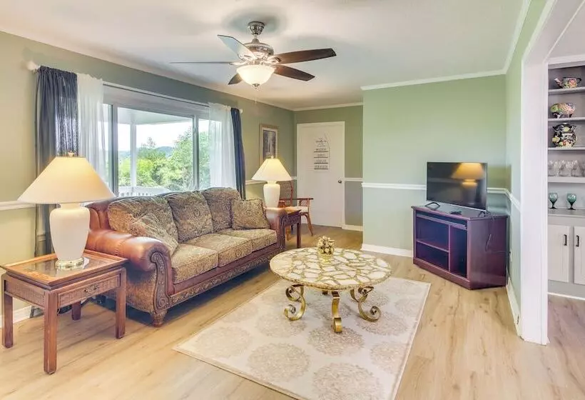 5 Mi To Center Hill Lake: Buffalo Valley Home