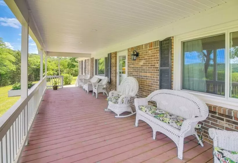 5 Mi To Center Hill Lake: Buffalo Valley Home