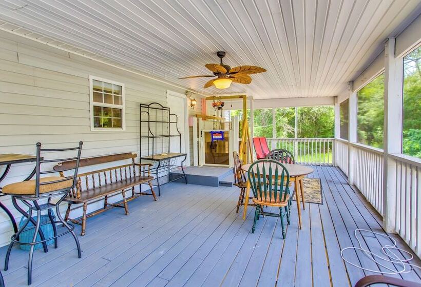 < 1/8 Mi To Boat Ramp: Family Home In Conway