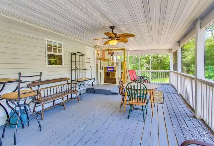 < 1/8 Mi To Boat Ramp: Family Home In Conway