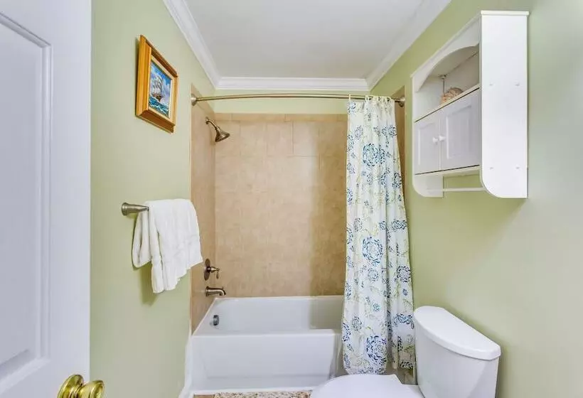 < 1/8 Mi To Boat Ramp: Family Home In Conway