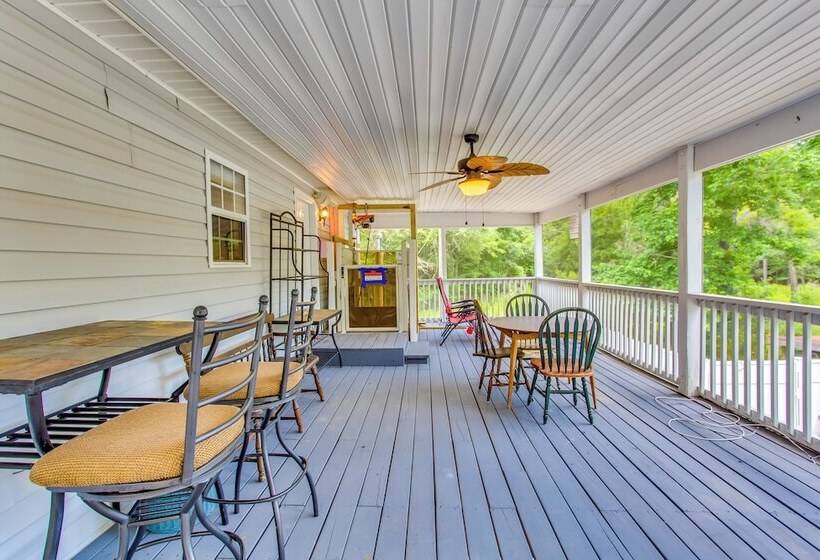 < 1/8 Mi To Boat Ramp: Family Home In Conway