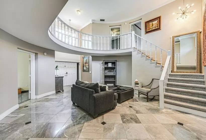 Sprawling Fort Myers Home: Pool & Screened Lanai!