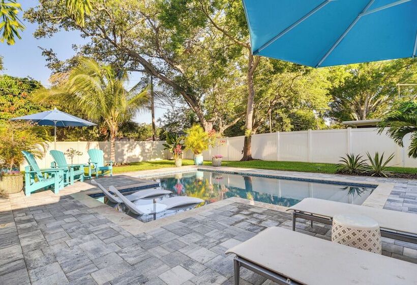 St Petersburg Home Walk To Jungle Prada Pier!