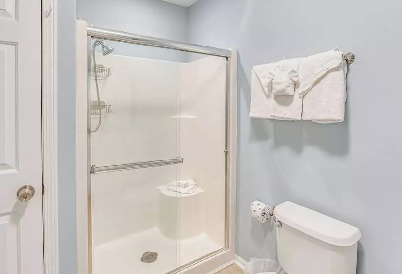 1/2 Mi To Ocean: Sunny Surfside Beach Escape!