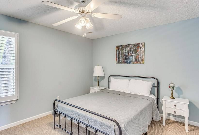 1/2 Mi To Ocean: Sunny Surfside Beach Escape!