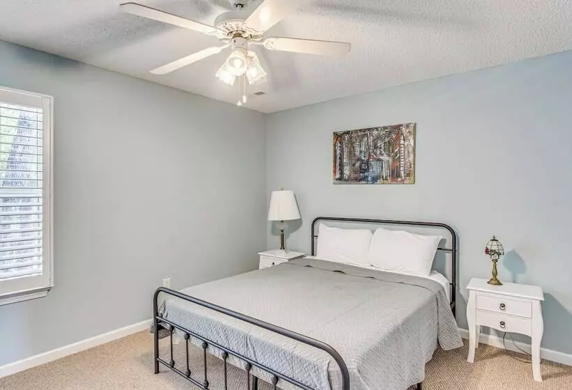 1/2 Mi To Ocean: Sunny Surfside Beach Escape!