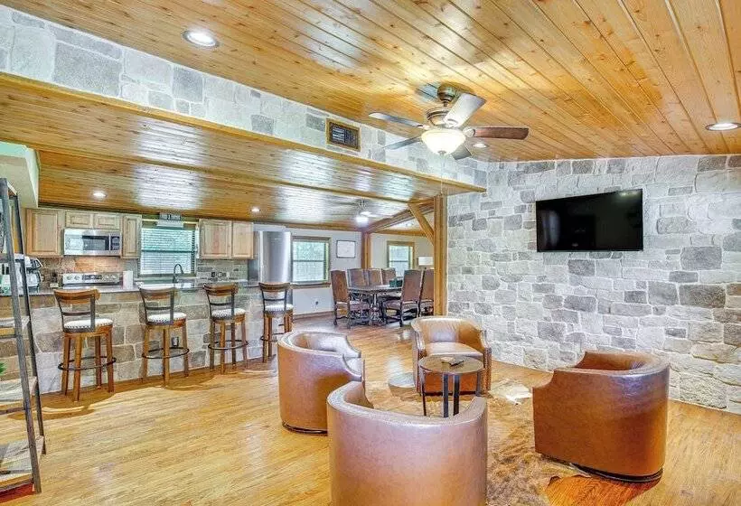 Deck & Fire Pit: Unique Pottsboro Haven