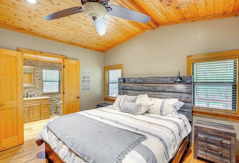 Deck & Fire Pit: Unique Pottsboro Haven