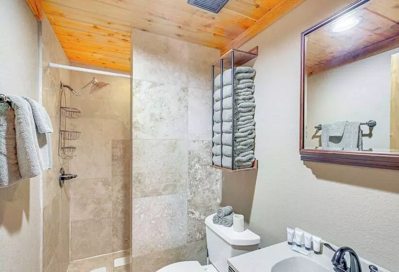 Deck & Fire Pit: Unique Pottsboro Haven