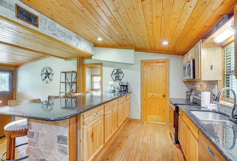 Deck & Fire Pit: Unique Pottsboro Haven