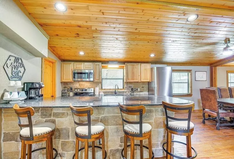 Deck & Fire Pit: Unique Pottsboro Haven