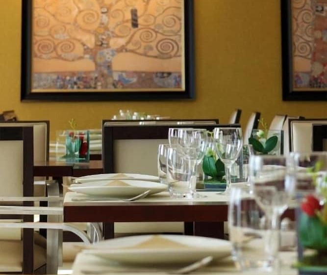 Zenao Montreuil Croix De Chavaux