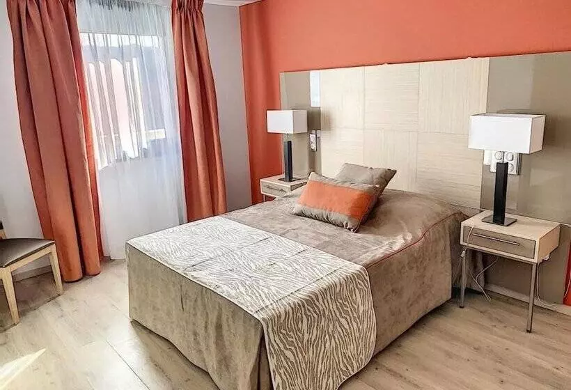 Zenao Montreuil Croix De Chavaux