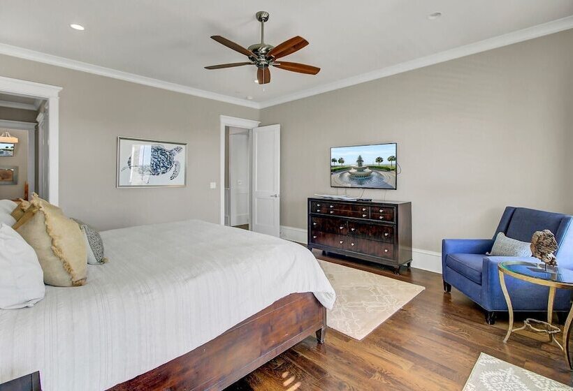 3100 Palm Boulevard By Avantstay Beachfront, Ocean Views, Private Pool