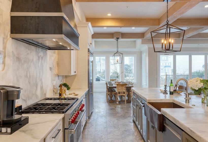 Anhinga By Avantstay Sleeps 24, Pool, Near Beach