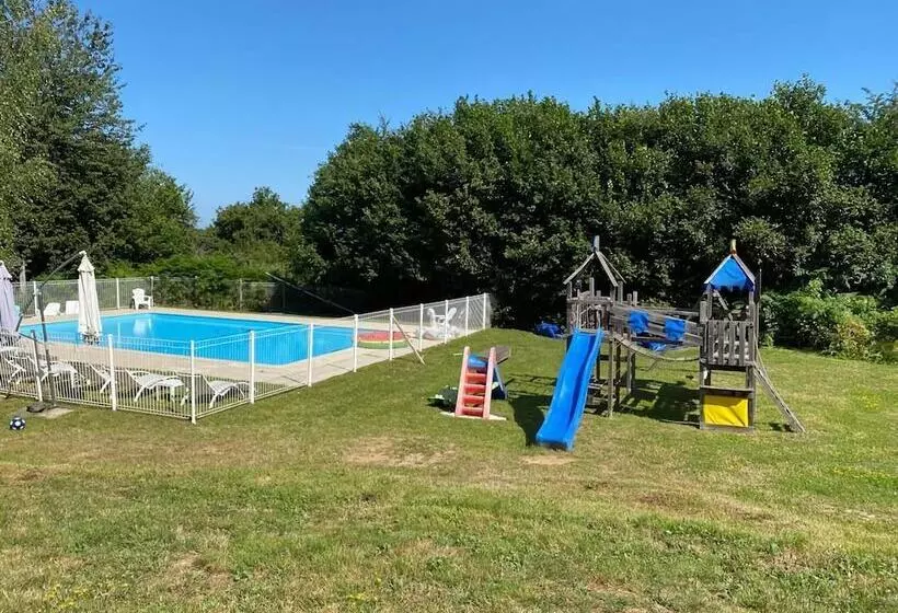 Atmospheric Gite With Large Terrace