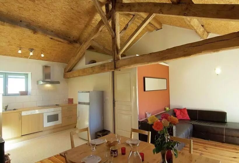 Atmospheric Gite With Large Terrace