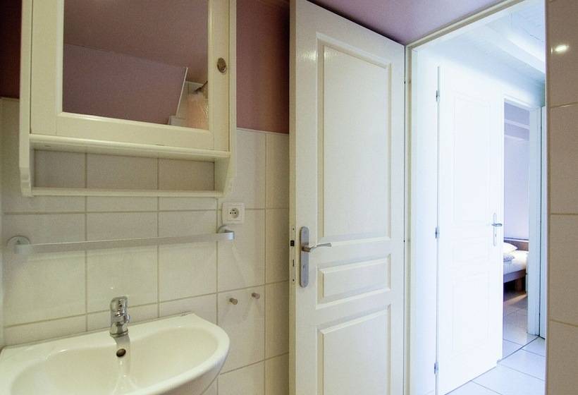 Atmospheric Gite With Large Terrace