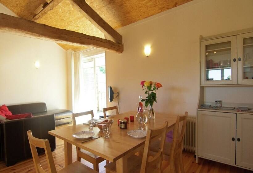 Atmospheric Gite With Large Terrace