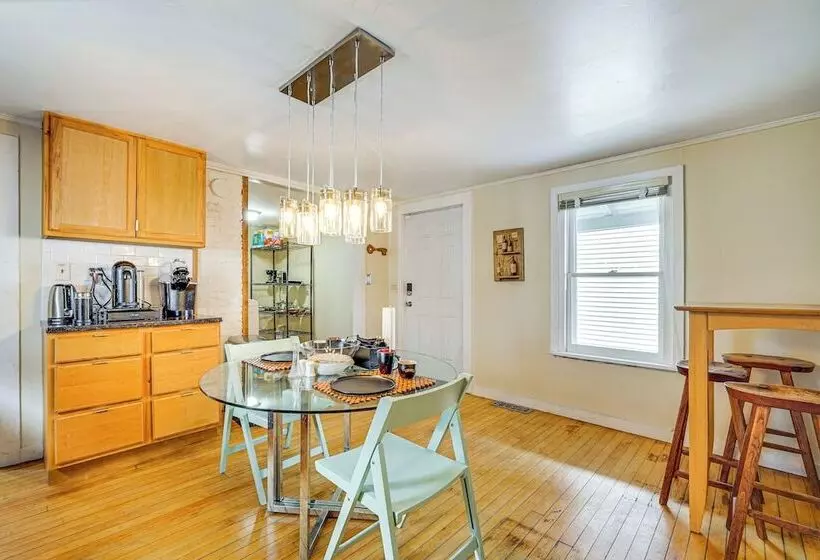 Bennington Gem W/ Smart Tv Near Historic District!