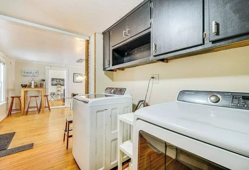 Bennington Gem W/ Smart Tv Near Historic District!