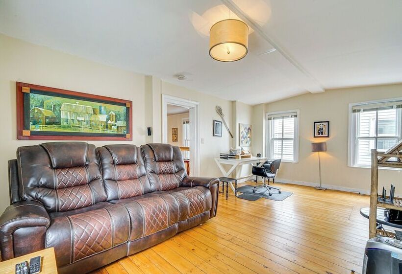 Bennington Gem W/ Smart Tv Near Historic District!