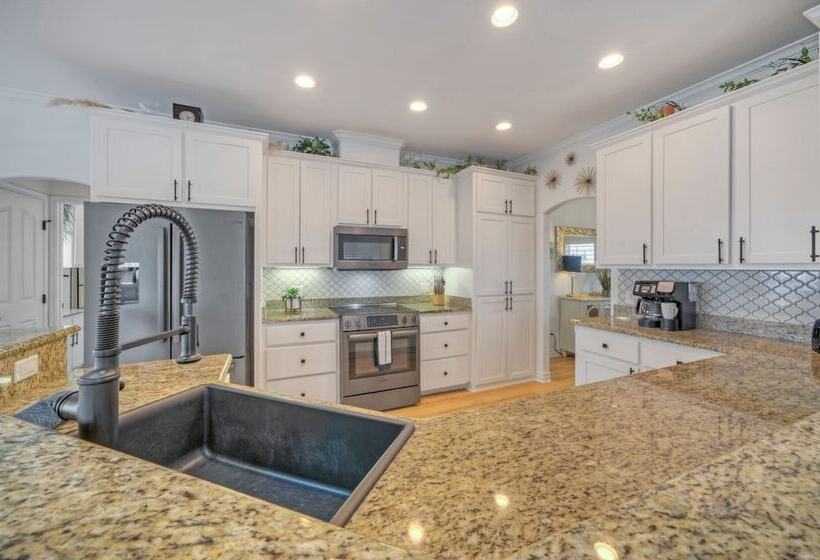 Billiards & Beaches By Avantstay Cart Boardwalk + Pool Table