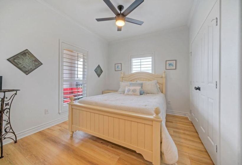 Billiards & Beaches By Avantstay Cart Boardwalk + Pool Table