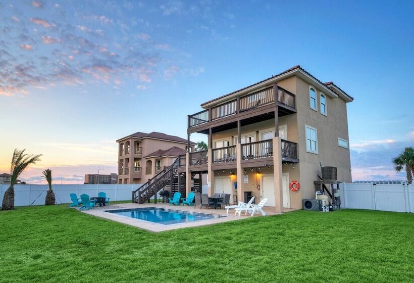 Boots & Beaches Avantstay Golf Cart, Brd Walk