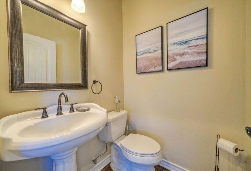 Boots & Beaches Avantstay Golf Cart, Brd Walk