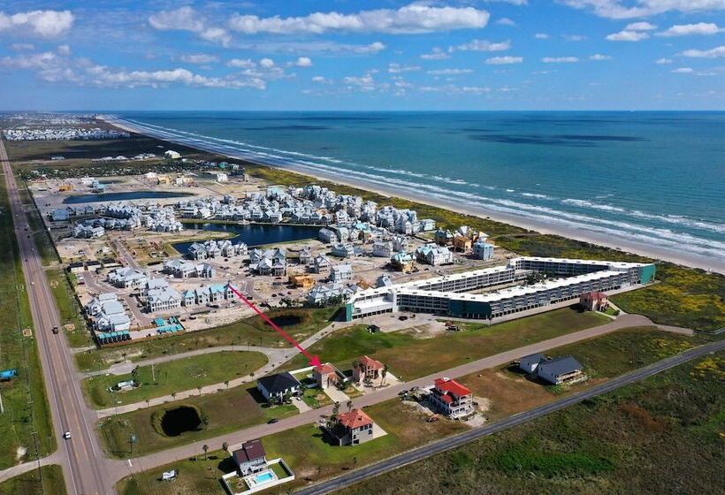 Boots & Beaches Avantstay Golf Cart, Brd Walk